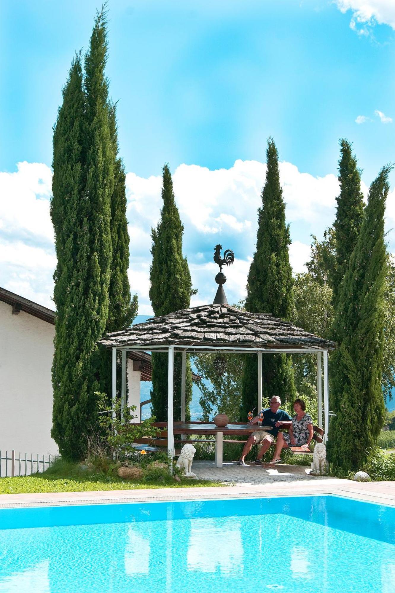 Hotel Appartement Inge Tirolo Exterior photo